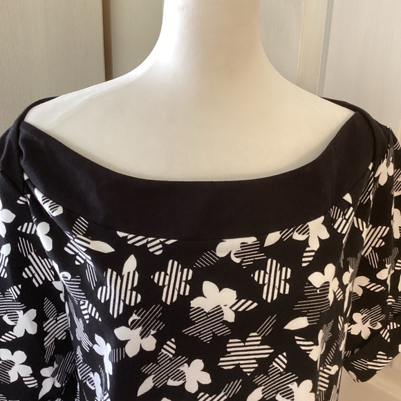 Karen Scott Black and White floral Patterned Blouse - Picture 2 of 12